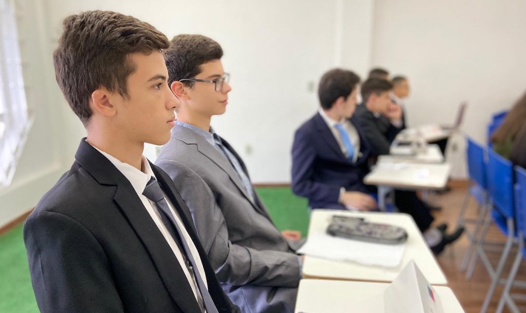 Debater sobre as carreiras ajuda na escolha da profissão