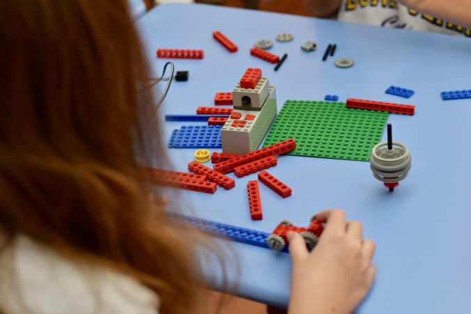 A Lego Education auxilia no desenvolvimento de diversas habilidades